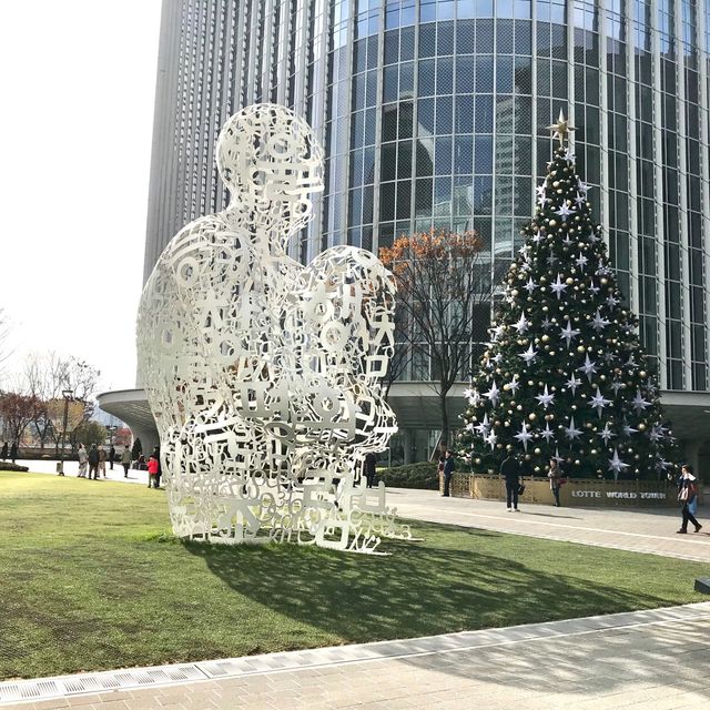 Exploring downtown Seoul