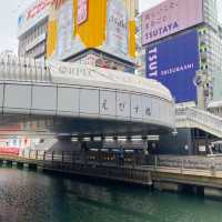 大阪観光スポット！道頓堀グリコサインは見ているだけで元気になれる