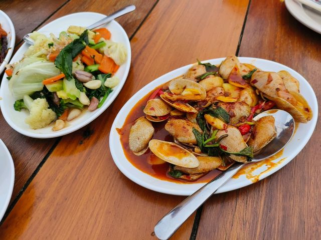 泰國華欣-浪漫海邊餐廳|Chomview seafood|