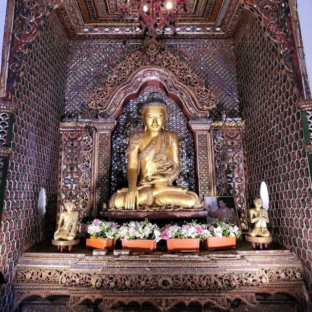 วัดศรีชุม วัดพม่าที่ใหญ่ที่สุดในไทย