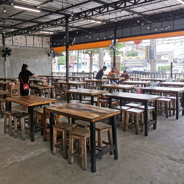 ย่างเนยสนามบินน้ำ บุฟเฟ่ต์​ราคาประหยัด