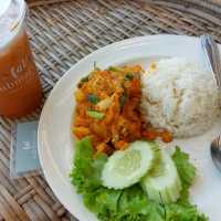 คาเฟ่ เกาะล้าน วิวหลักล้าน