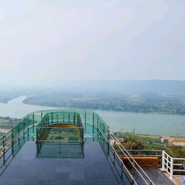 Skywalk หนองคาย วัดผาตากเสื้อ