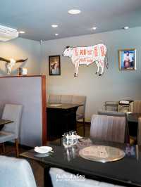 🥩 ปิ้งย่างที่ผสมกลิ่นอายร้านแบบคันทรี่ของไทย
