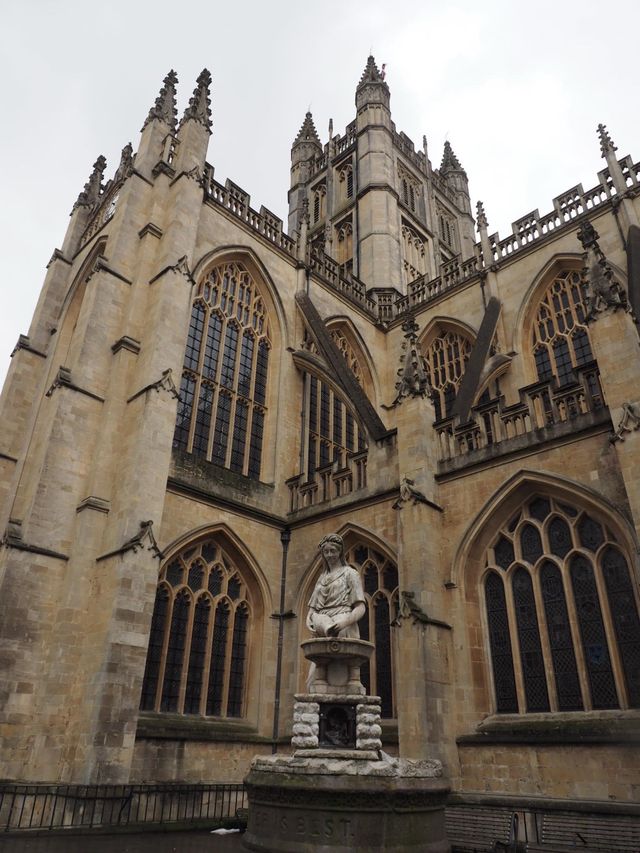 英國西部最大哥德式建築之一😉Bath Abbey🤓感受古典氣息