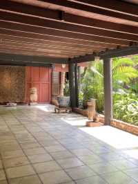 Bangkok's Enchanting Silk Oasis