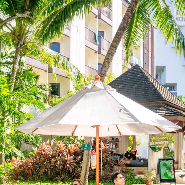 ลากแฟนไปนอนงบสบายกระเป๋าที่  ibis Phuket Patong