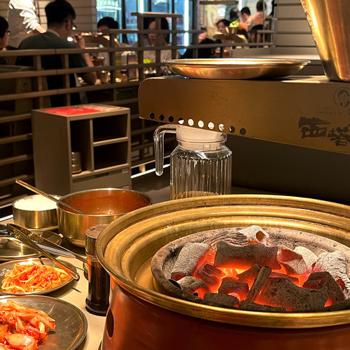 No wonder there is such a long queue! Shenzhen Futian Charcoal