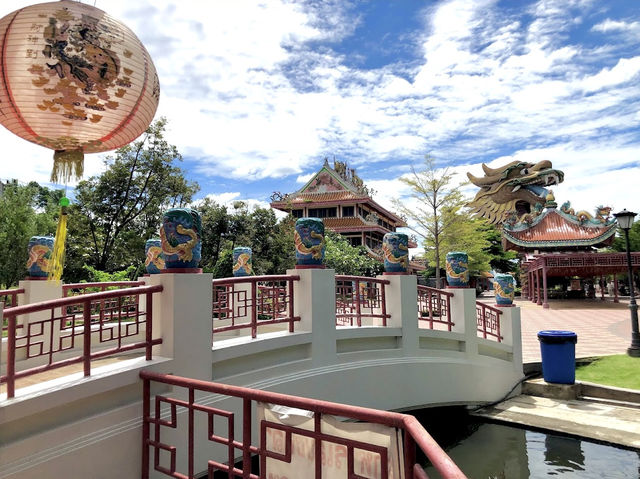 ศาลเจ้าสุดอลังการ ศาลเจ้าพ่อหลักเมืองสุพรรณบุรี