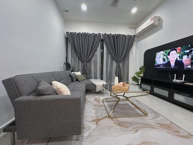 CG Danga Bay, FOC Netflix Access3BR@6-11pax