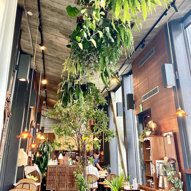 美的像幅畫的美美子咖啡廳！