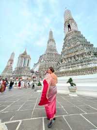 ใส่ชุดไทยเที่ยววัดอรุณ