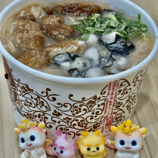 東區（老王記）大腸麵線.肉羹和滷大腸.非吃不可