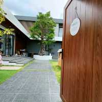 Magaret choose café at Buriram 