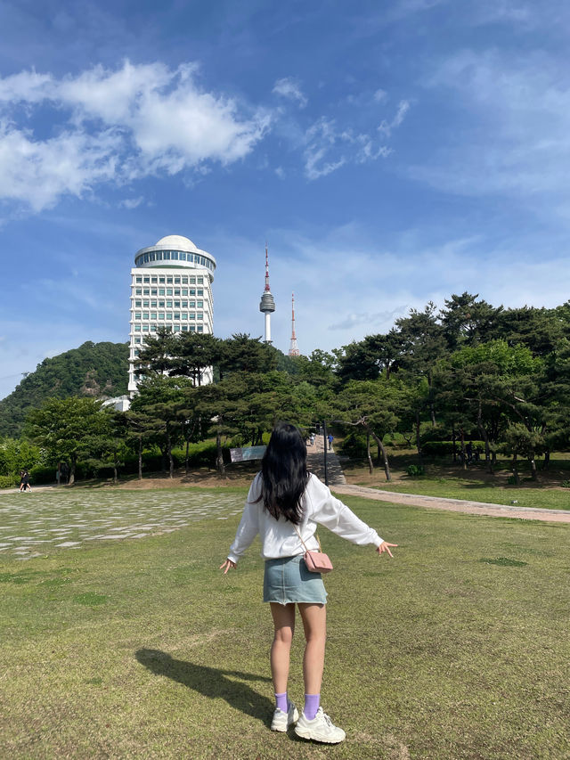 서울여행 장소로 딱인 서울N타워 백범광장, 엄마와 함께 💚