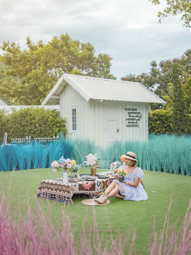 The Memory House คาเฟ่ทุ่งหญ้าสีพาสเทลแห่งหัวหิน