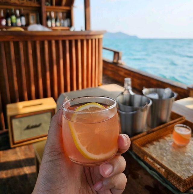 ล่องเรือดินเนอร์ที่ทะเลระยอง