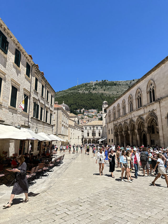 「杜布羅夫尼克 Dubrovnik古城，感受巴爾幹半島的美麗風景」