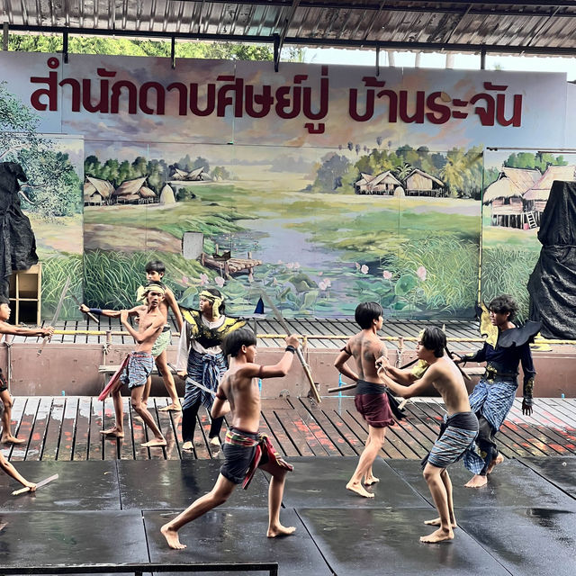  ตลาดไทยย้อนยุคบ้านระจัน สิงห์บุรี