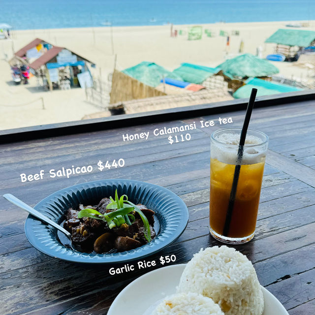 面對波光海洋的午餐☀️