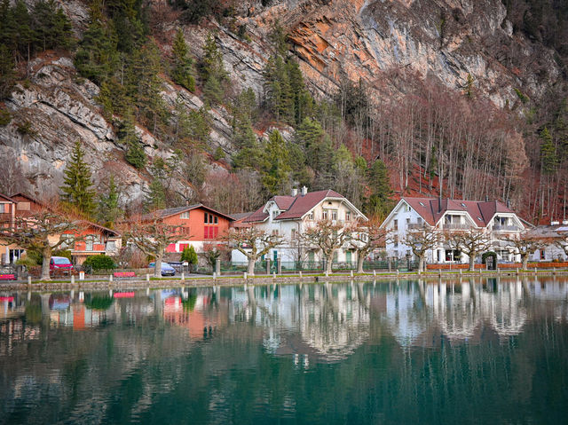 Riverside Retreat: A Serene Café Experience in Interlaken