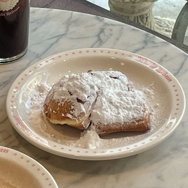 通るたびに気になってたソンスにあるカフェwarmbraun.bakerycafe ☕️🤍