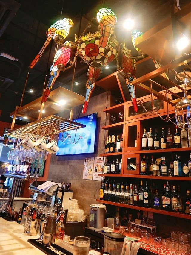 尖沙咀繽紛活力鸚鵡主題酒吧餐廳🦜