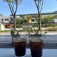 《韓国/君子》オリニデ公園目の前のCAFE ☕️🌿テラス席でティータイム♪ BONANZA