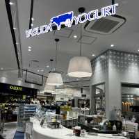 新潟駅構内『CoCoLo』でお土産購入✨新潟限定商品沢山あります！
