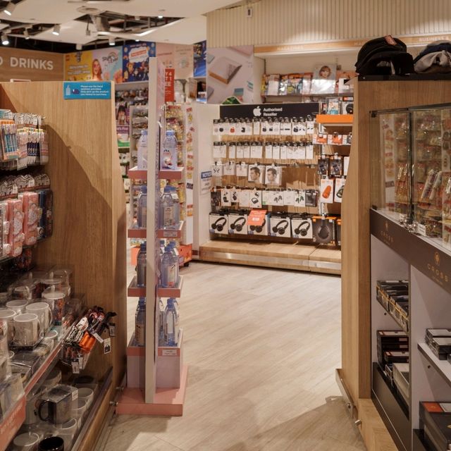 모든것이 다 있는 창이공항 면세점