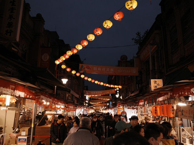 台北新年氣氛最好的迪化街夜市