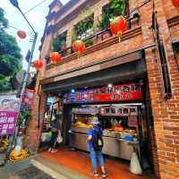 【台北】在地美食深坑臭豆腐，味道特別濃郁外脆內軟