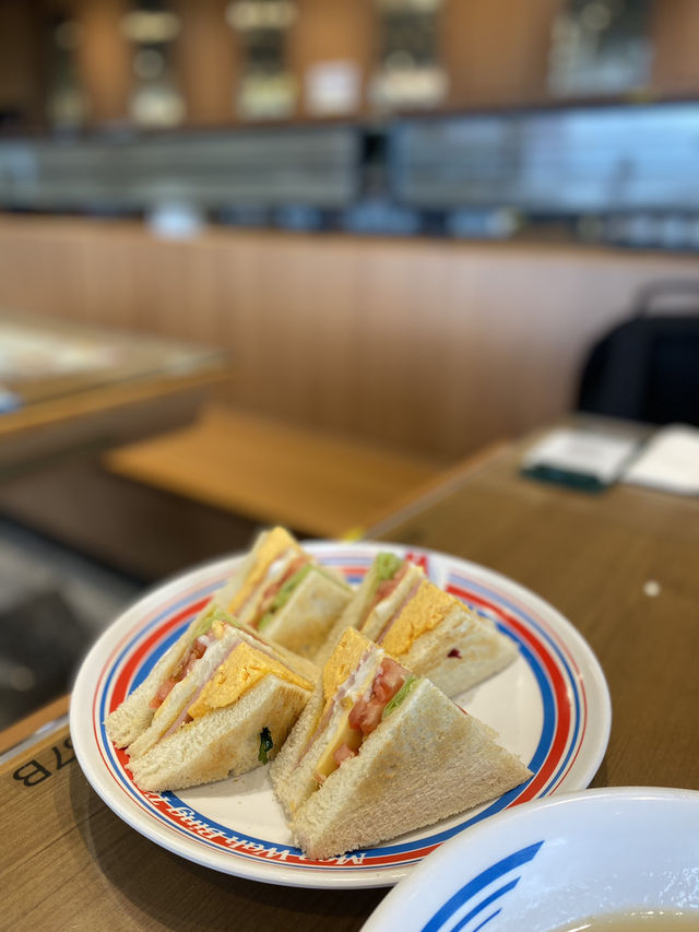 Tried Some Local Breakfast in Hong Kong-Cha Chan Teng Version