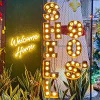 Shill 90 Bar: A Trendy Nightspot for Couples