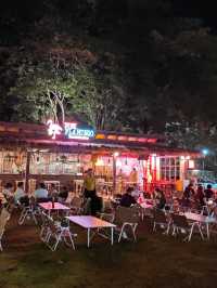 นั่งชิวร้าน Pink Flamingo 