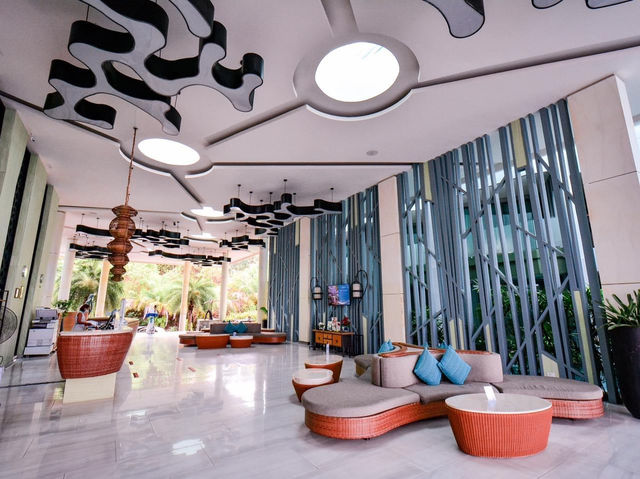โรงแรมหรูบนเนินเขาวิวสระว่ายน้ำสุดปัง