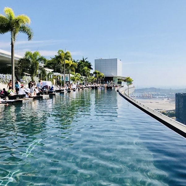 At the Top Infinity Pool of Marina Bay Sands 🇸🇬