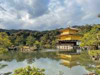 “Golden Splendor: A Day Trip to Kyoto’s Iconic Kinkaku-ji”