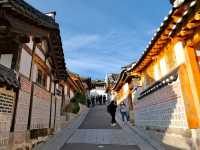 เที่ยวหมู่บ้านย้อนยุค Bukchon Hanok Village