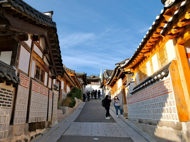 เที่ยวหมู่บ้านย้อนยุค Bukchon Hanok Village