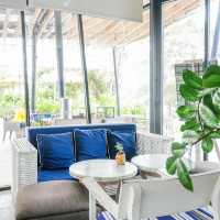 Café Kantary by the Sea