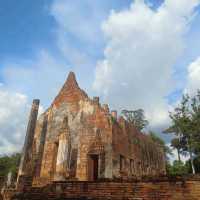 ถิ่นประสูติพระเจ้าเสือ โพธิ์ประทับช้าง พิจิตร