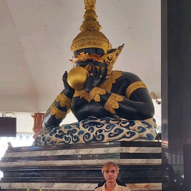 ขอพร พระราหู วัดศีรษะทอง
