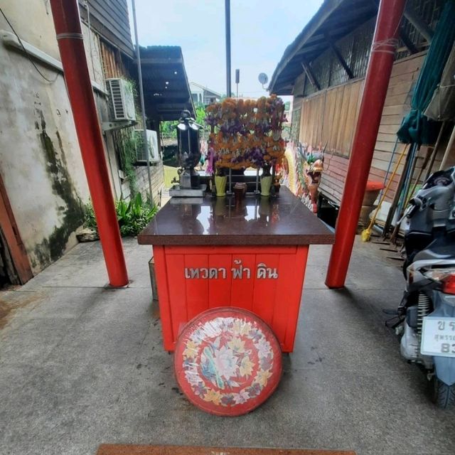 ตะลอนตลาดสามชุก ในวันธรรมดา ที่ไม่ธรรมดา