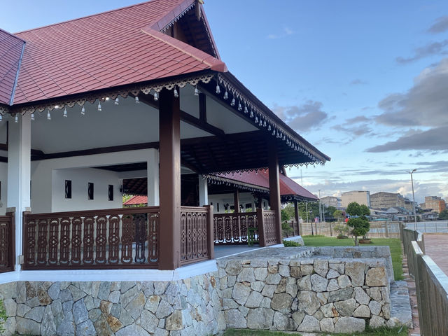 พลับพลาที่ประทับเฉลิมพระเกียรติ นราธิวาส