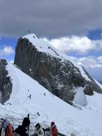 ตะลุยภูเขาหิมะมังกรหยก (Jade Dragon Snow Mountin)