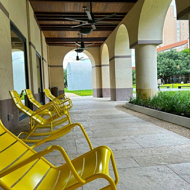 BLANTON MUSEUM OF ART.
