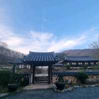 산사도 둘러보고 향긋한 야생차도 마셔보세요.