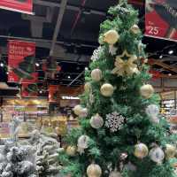 Holiday Magic Unwrapped at The Green Party