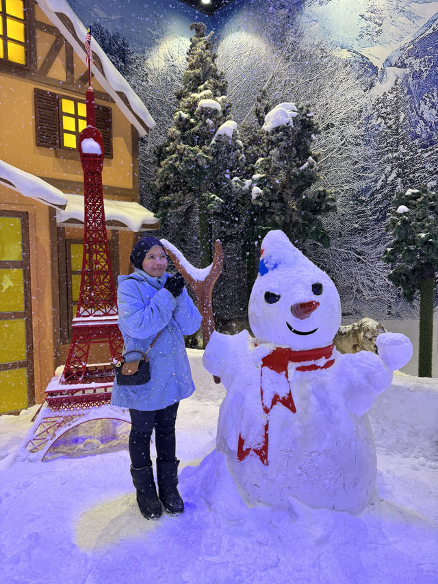 EXPERIENCE SNOW IN MALAYSIA 